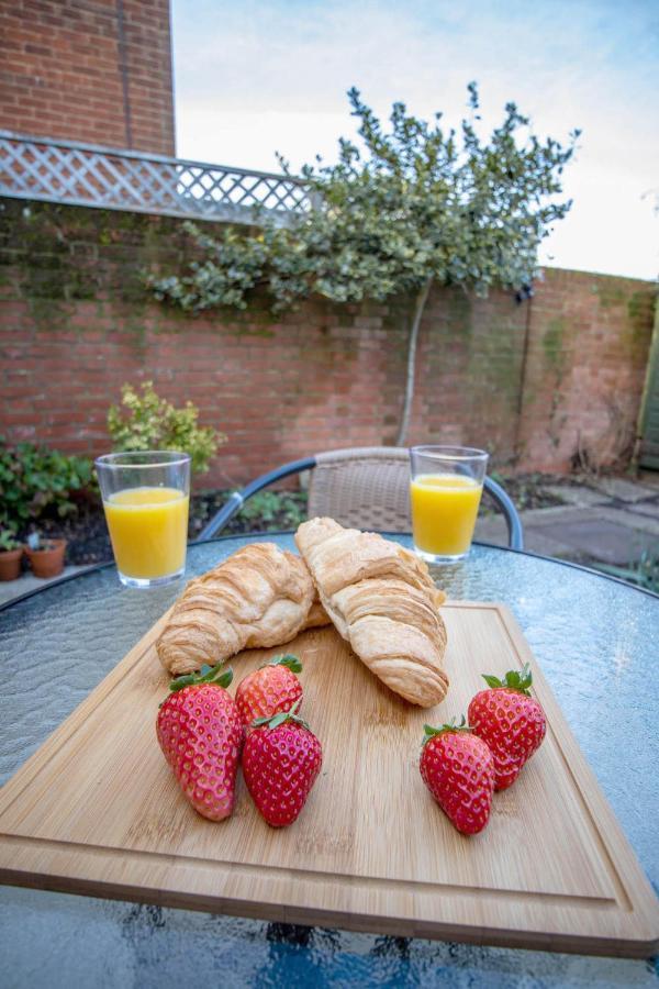 The Marlowe - Beautiful House In The Heart Of Canterbury With Free Parking المظهر الخارجي الصورة