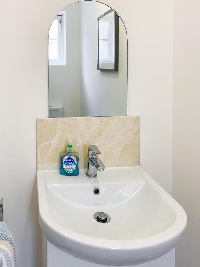 The Marlowe - Beautiful House In The Heart Of Canterbury With Free Parking المظهر الخارجي الصورة